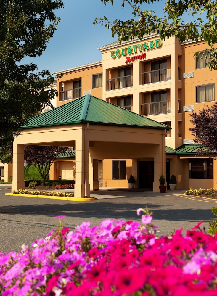 Courtyard by Marriott Cranbury South Brunswick - photo 43