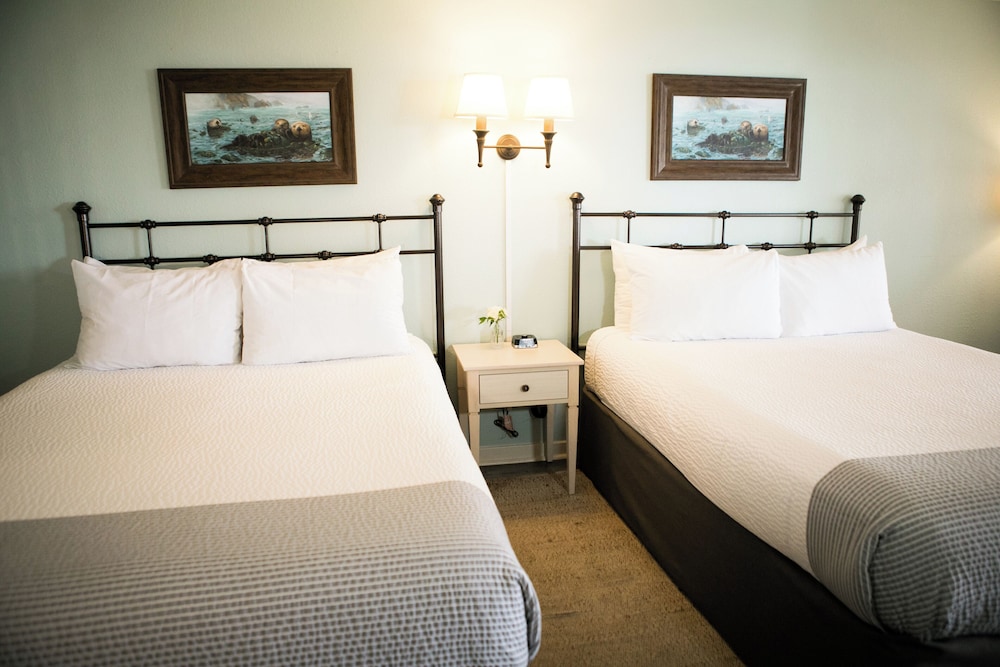 Sea Otter Inn - photo 14