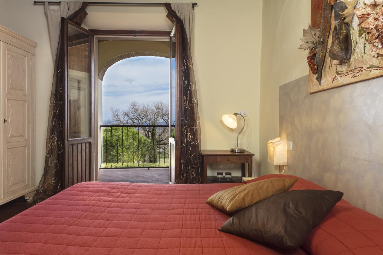 Camera la Loggia in San Gimignano, Italy