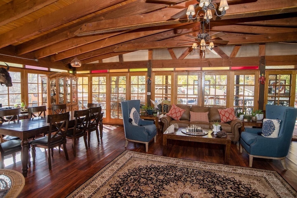 Cliff House Lodge B&B - photo 3