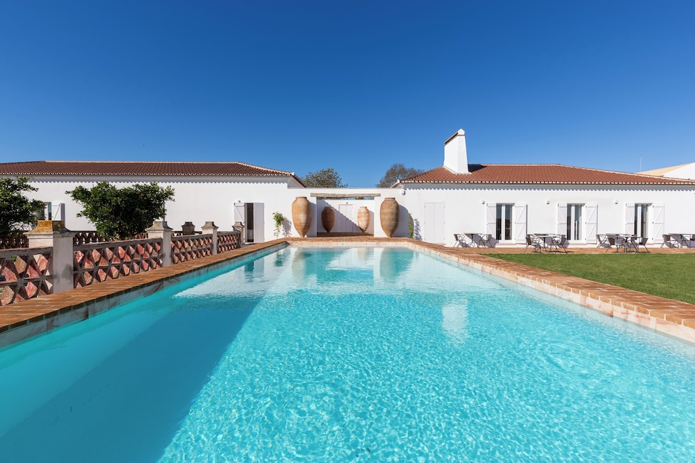 Cenoura Brava — 4-Star Luxury Hotel in Evora, Portugal