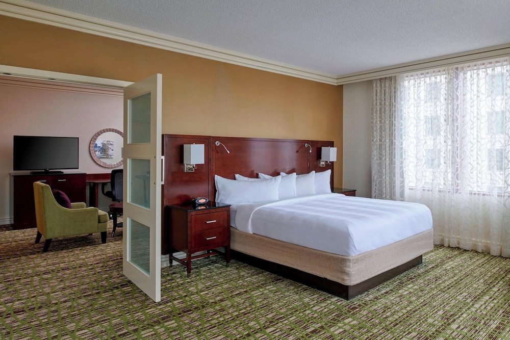 Cleveland Marriott Downtown at Key Tower - photo 17