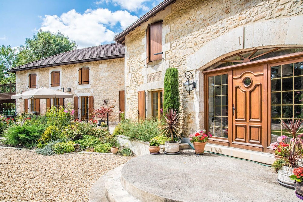 Moulin du Fontcourt Riverside Apartment — 5-Star Luxury Hotel in Chasseneuil-Du-Poitou, France
