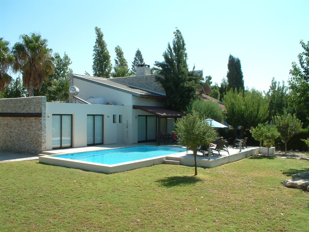 Vineland Cottage