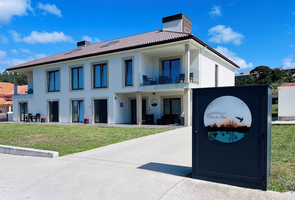 Aparthotel Ría de Lires - carbon neutral hotel in Cee