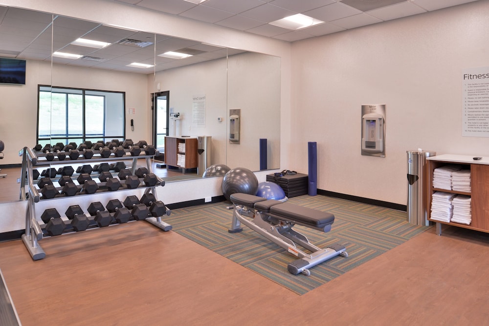Holiday Inn Express & Suites Olathe West by IHG - photo 18