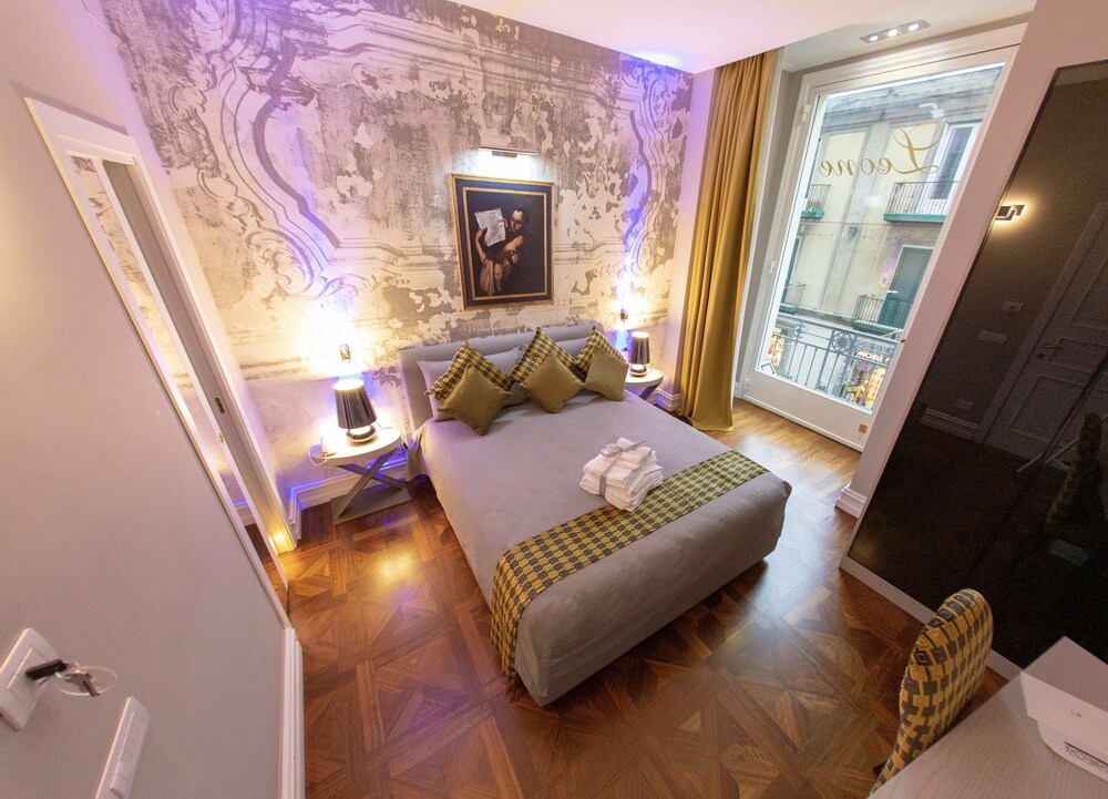 Leone Camere D'Autore - carbon neutral hotel in Naples
