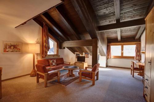 Chesa Munteratsch 2 Zimmerwohnung 404 Typ E — 4-Star Luxury Hotel in Silvaplana, Switzerland