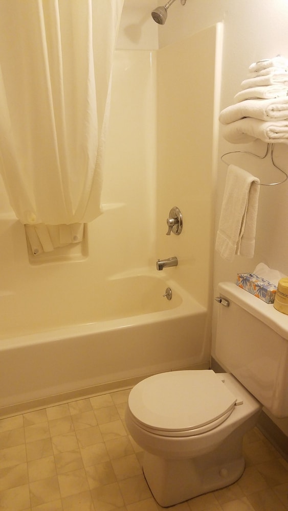 Super 8 by Wyndham Milbank SD - photo 21