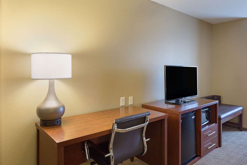 Comfort Inn & Suites Zachary - photo 34