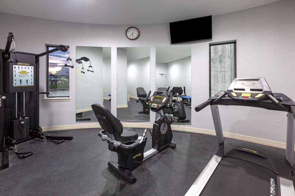 Baymont by Wyndham Houston Hobby Airport - photo 6