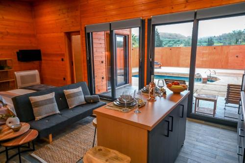 Vb Eco Suites - carbon neutral hotel in Kanali