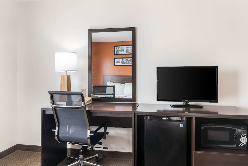 Sleep Inn North Liberty - photo 33