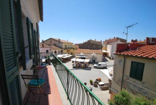 Casa Lidia Centrale con balcone vista mare e aria condizionata — 4-Star Luxury Hotel in Capoliveri, Italy