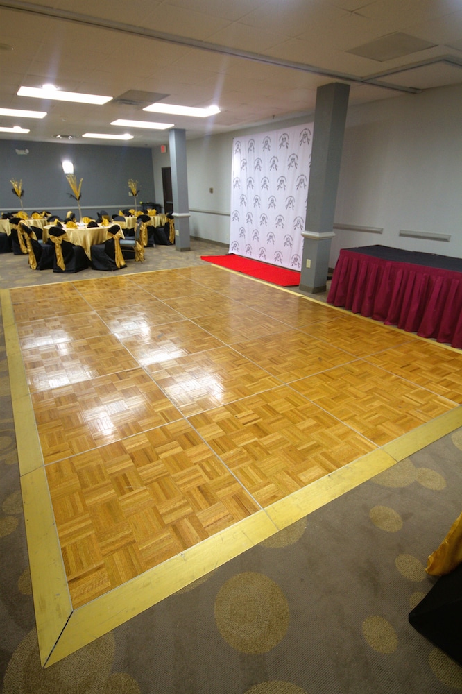 Atrium Hotel and Suites - photo 76
