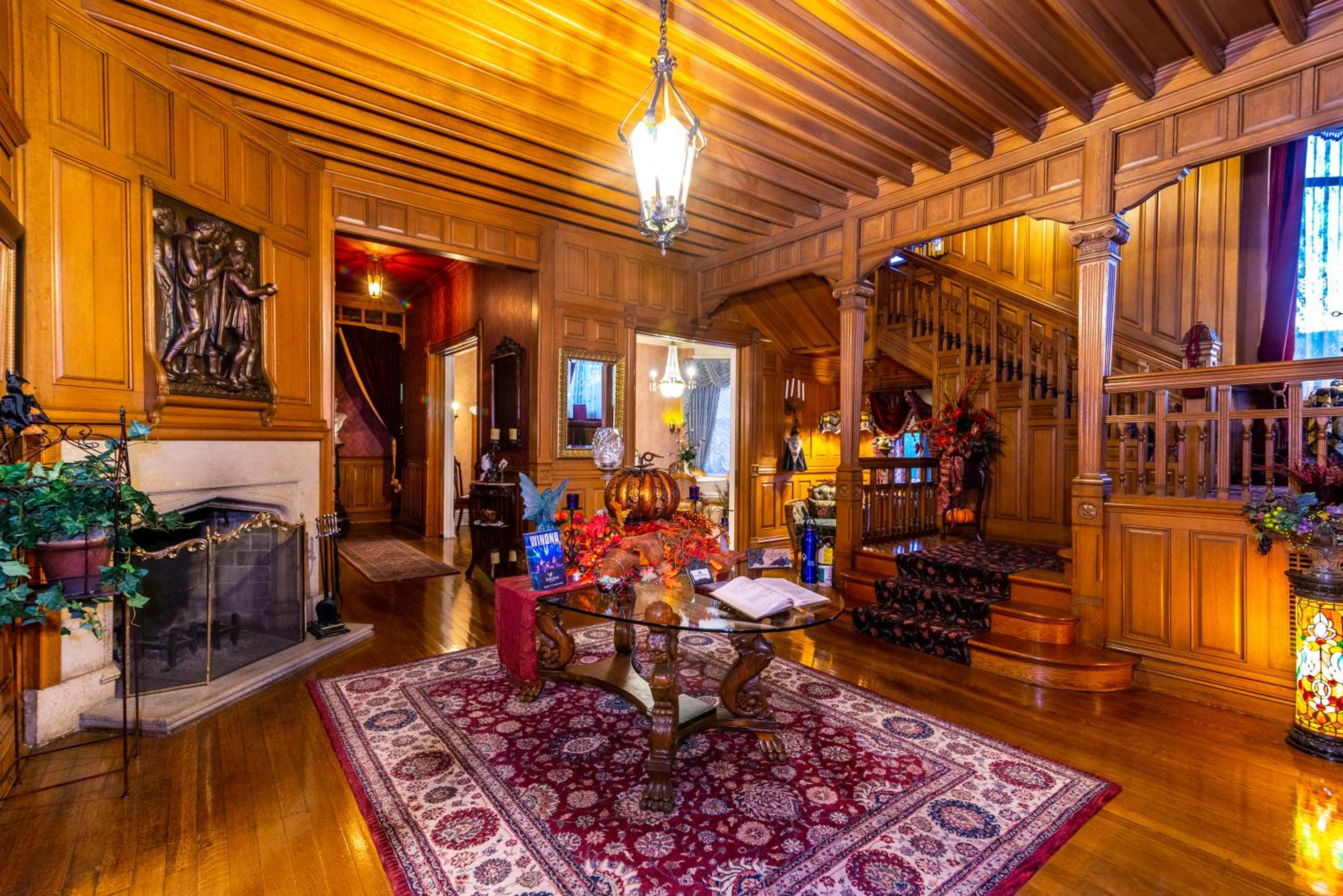 Alexander Mansion Bed and Breakfast - photo 30