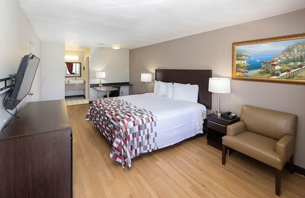 Red Roof Inn Lompoc - photo 26