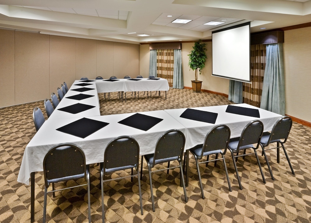 Holiday Inn Express & Suites Nampa Idaho Center by IHG - photo 37
