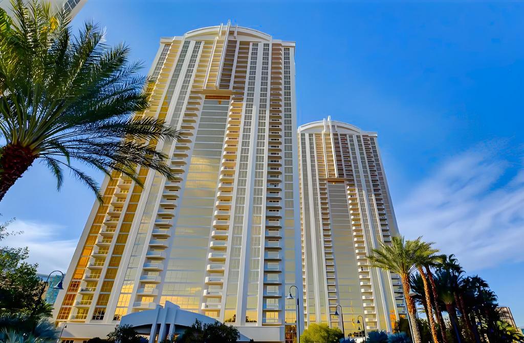Amalz Signature Suites - featured photo