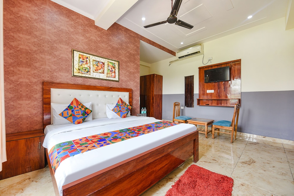 Fabhotel Prime The Dms Residency in Greater Noida, India