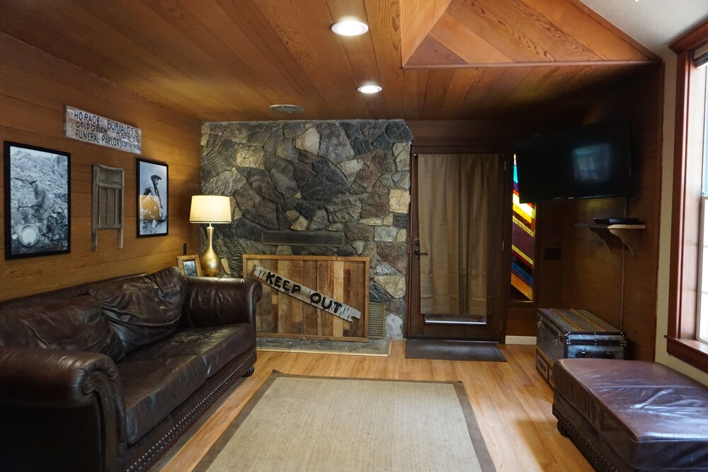 Shaver Lake Village Hotel - photo 67