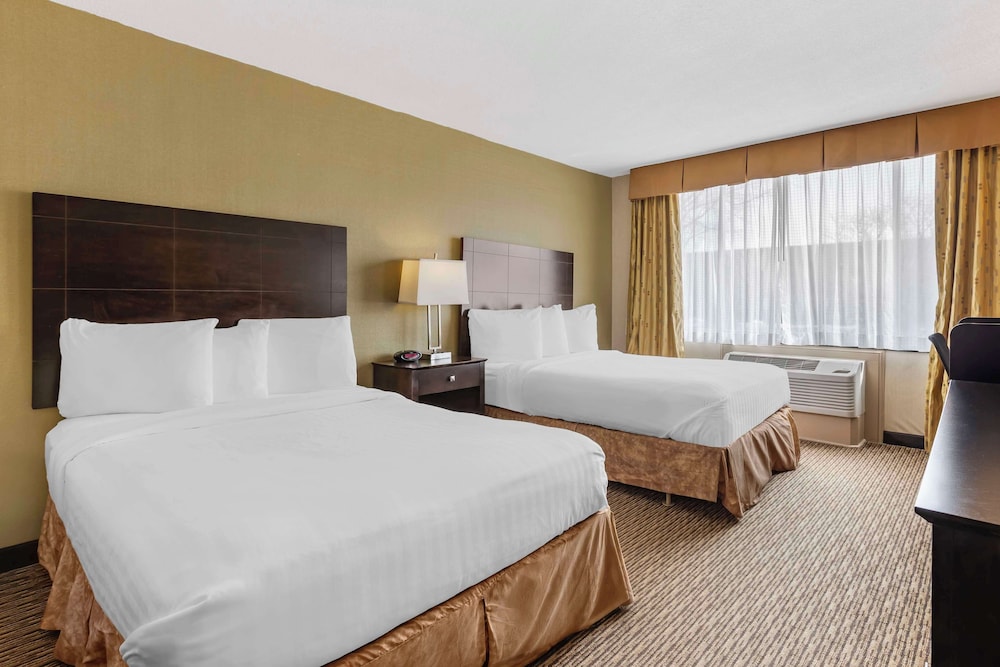 Hotel Watertown - photo 7
