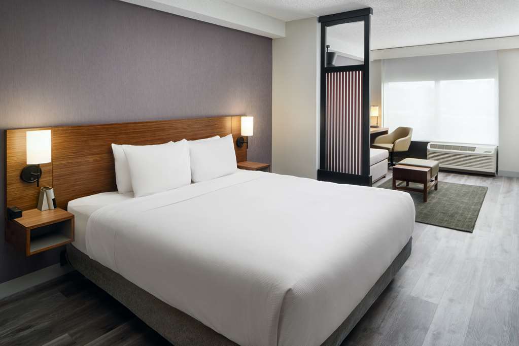 Hyatt Place Greensboro - photo 29