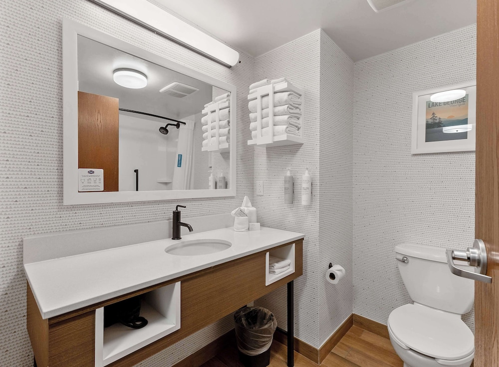 Hampton Inn & Suites Lake George - photo 60