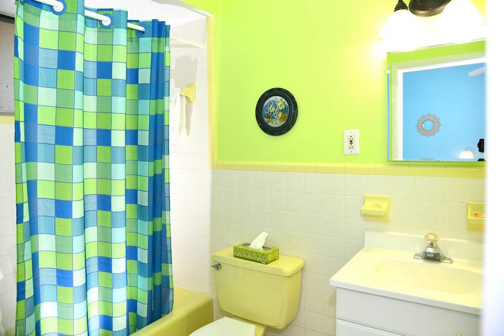The Palmview and Sandpiper Inns - photo 41