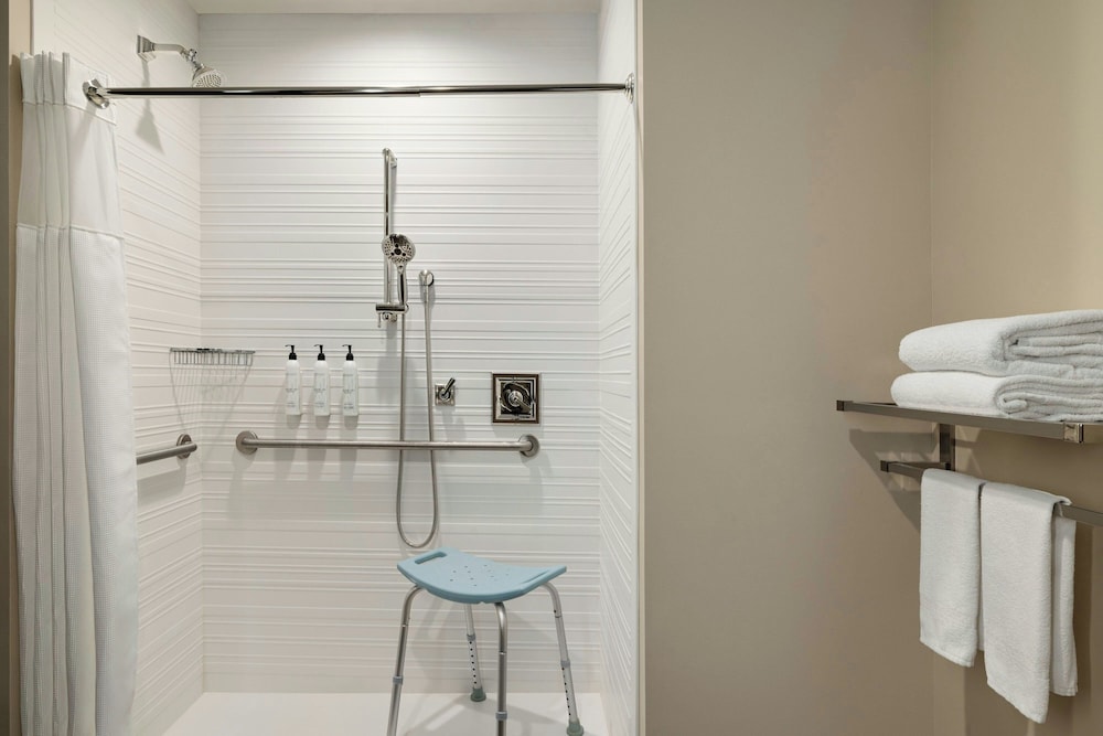 Fairfield Inn & Suites New Orleans Downtown - photo 21