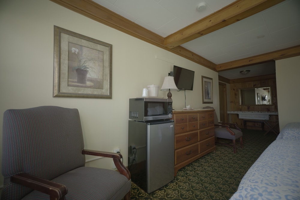 Betty Doon Hotel - photo 94