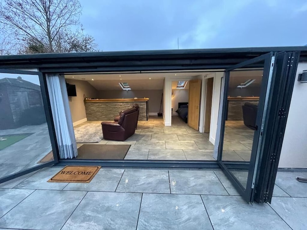 The South Coast Snug 22316495 — Fareham