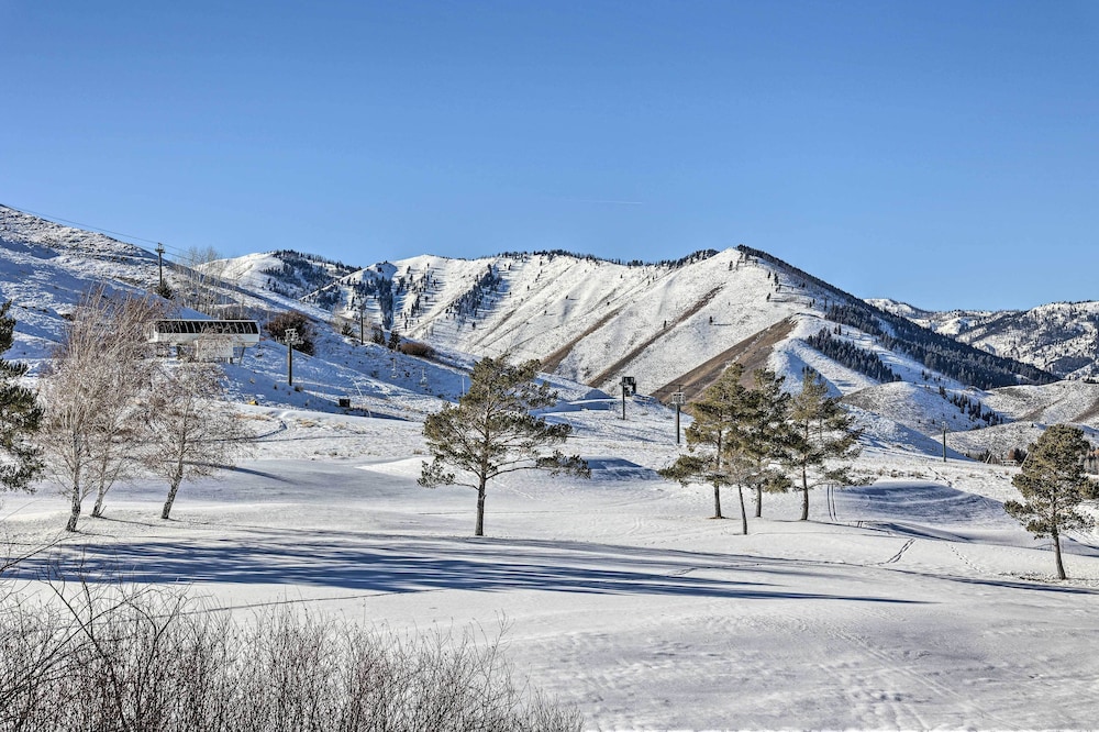 Serene Ski Retreat 3 Miles to Sun Valley Resort - photo 15