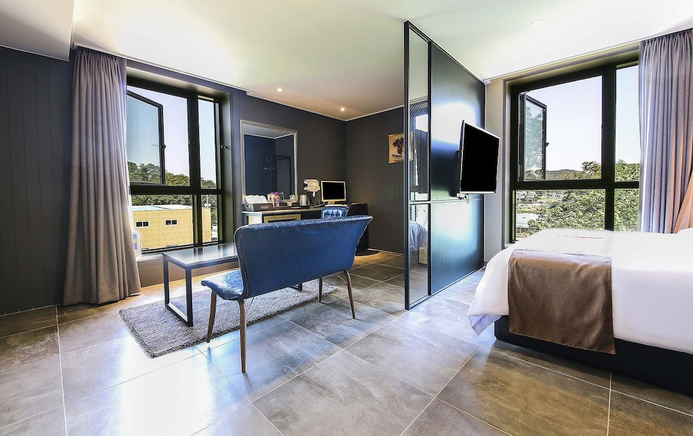 Doking Hotel - carbon neutral hotel in Incheon