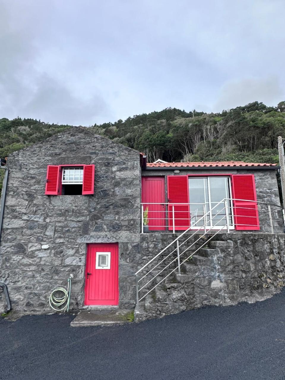 Cantinho dos Cagarros — hotel in Lajes
