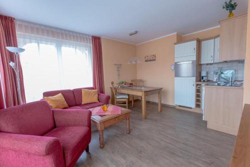 Villa Senta Apartment 14 — 4-Star Luxury Hotel in Ostseebad Kuehlungsborn, Germany