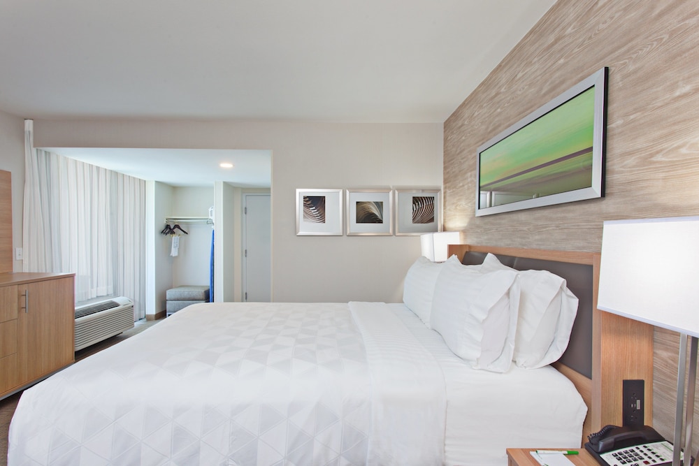 Holiday Inn Palmdale Lancaster by IHG - photo 7