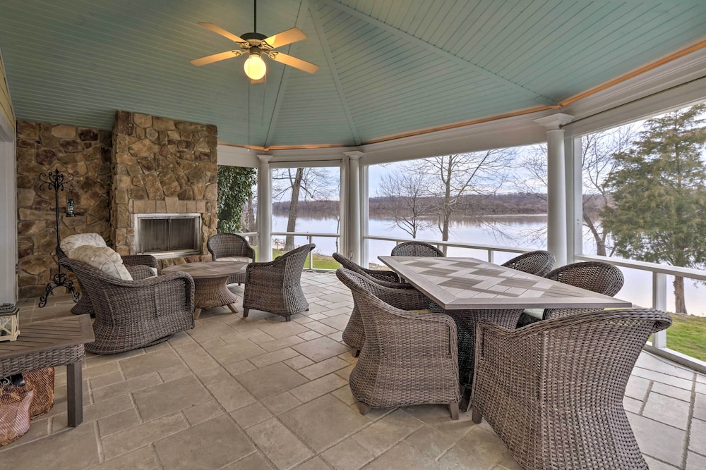 Waterfront Vacation Rental Near Louisville 17919397 — Prospect