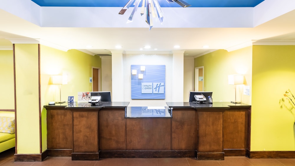 Holiday Inn Express Hotel & Suites Birmingham Irondale by IHG - photo 55