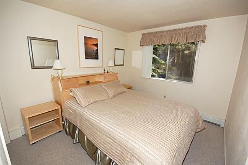 2263 Colorado Avenue by RedAwning - photo 3