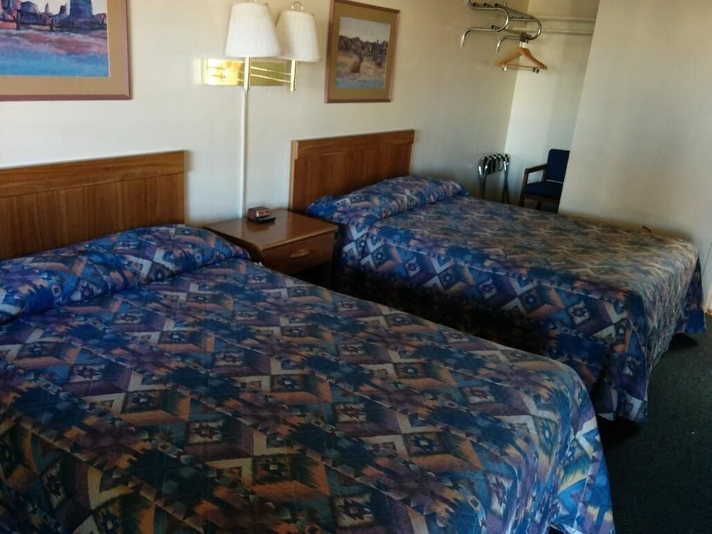 Economy Inn Safford - photo 8