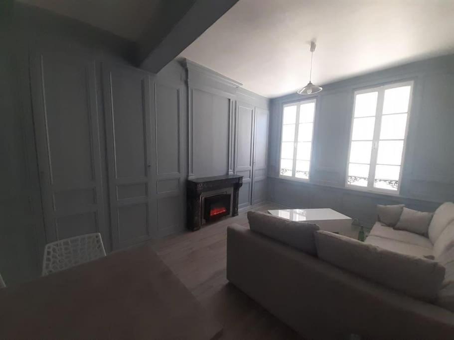 Cocoon Standing Coeur Historique de Troyes in Troyes, France