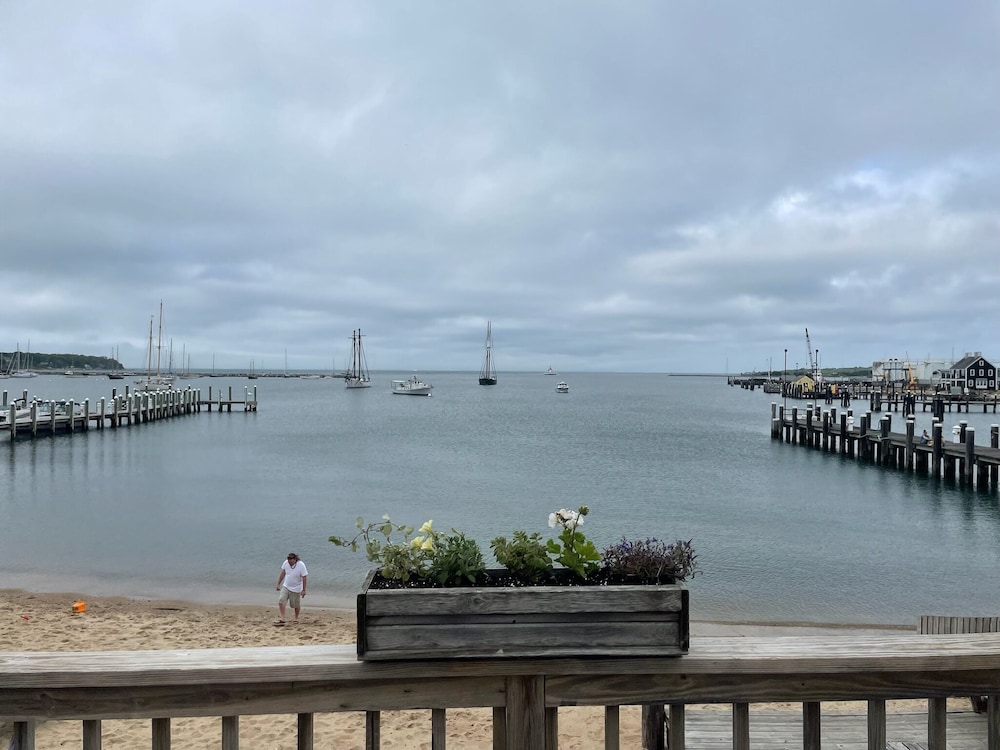 Vineyard Harbor Motel Private Beach - photo 329