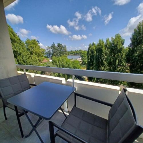 Studio Avec Tres Belle Vue Sur L Allier — hotel in Bellerive-Sur-Allier
