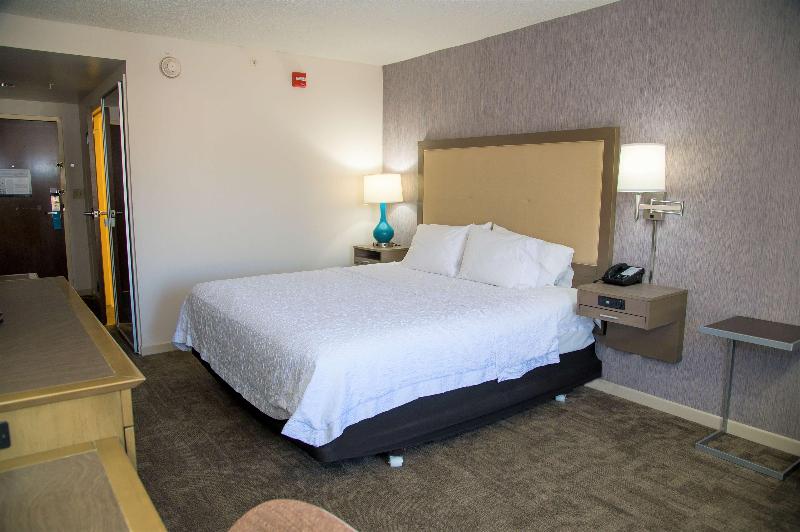 Hampton Inn Lewisburg - photo 77
