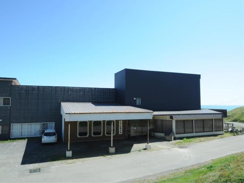 Erimo Kankokan - carbon neutral hotel in Unknown City