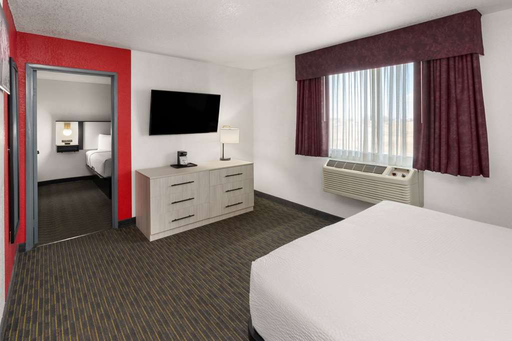SYLO Hotel Denver Airport a Ramada by Wyndham - photo 35