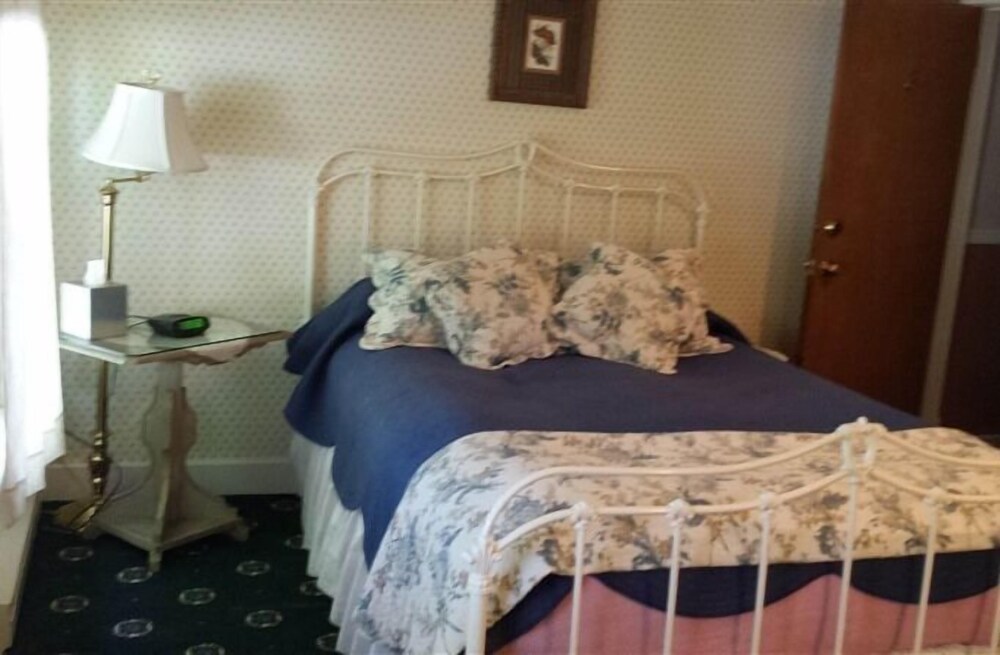 Eagles Mere Inn - photo 5