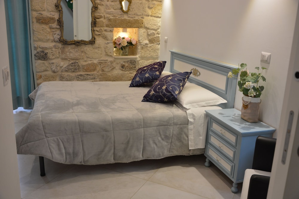 Affittacamere Dimora Del Carmine in Bari, Italy