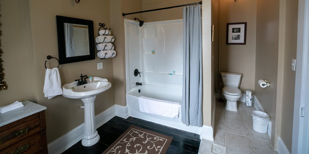 Nauvoo Temple House Hotel - photo 56